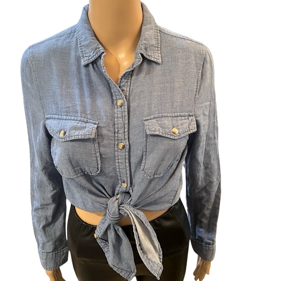 It’s chambray button up - Picture 6 of 12